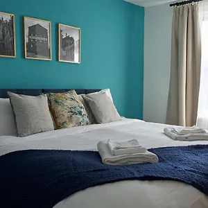 https://k-suites-wellington-street-2.cardiffhotelswales.com